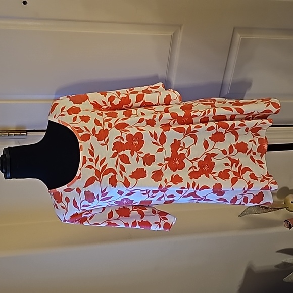 Time and Tru Tops - Time & Tru tee short sleeve